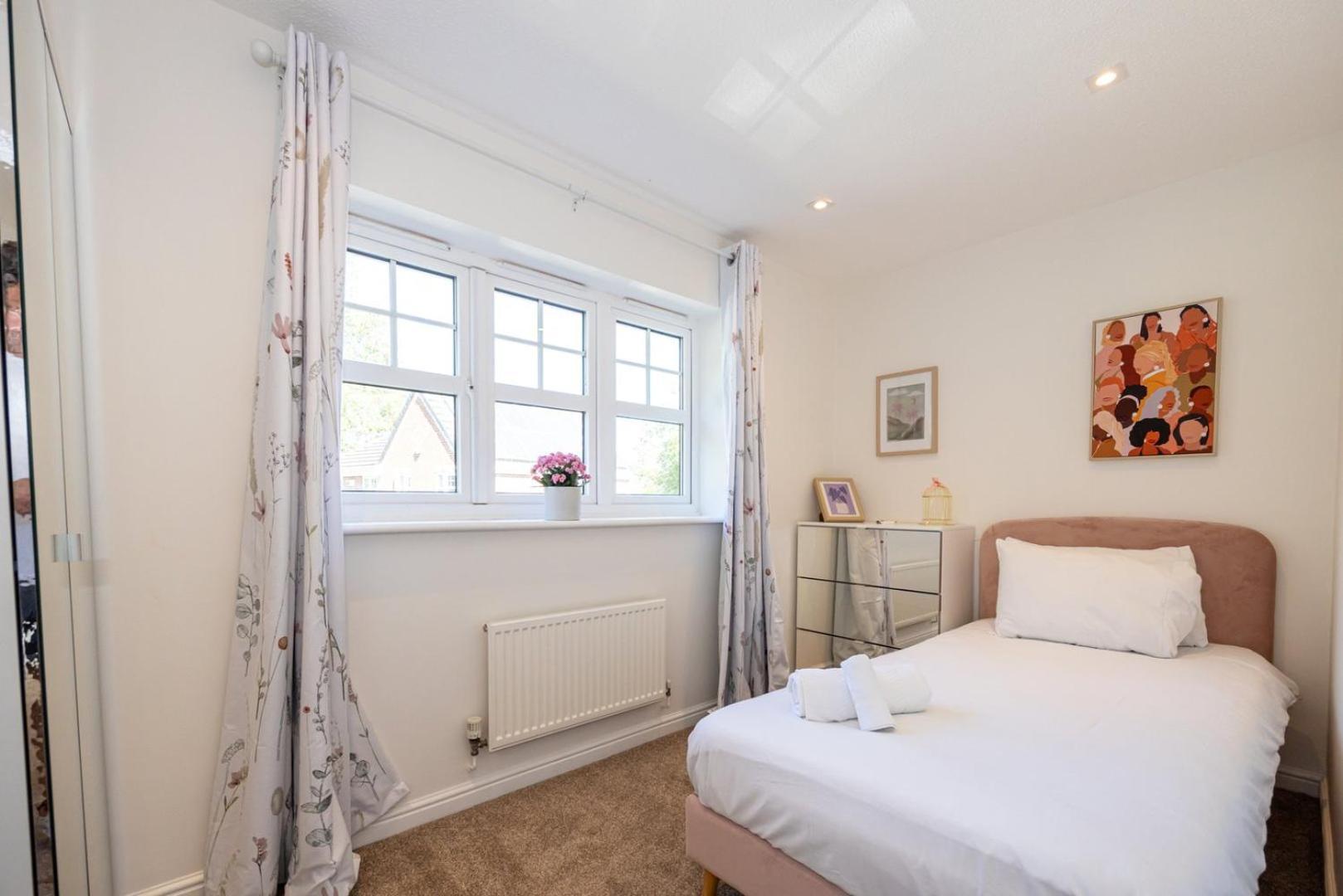 Guestready - A Haven By The River Manchester Exterior foto